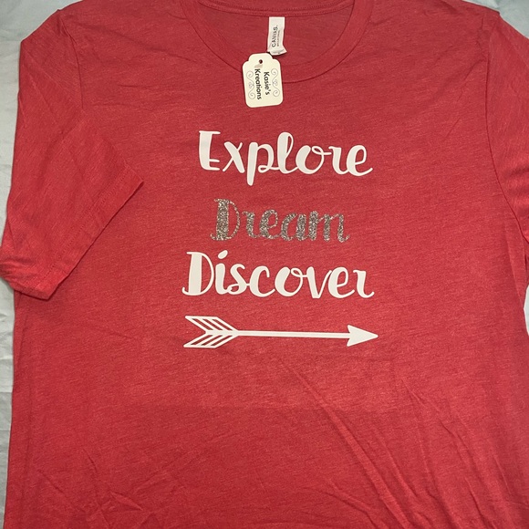 🍎🍎NEW!! Large Graphic Tees, your choice - Picture 5 of 5